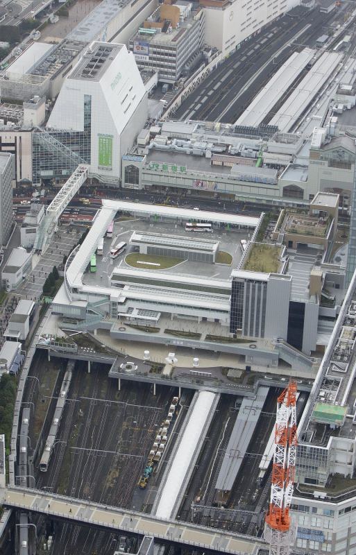 新宿南口巴士站-日本最大巴士站开业,每日1600车次4万客流